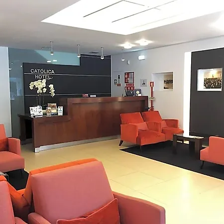 מלון Catolica 3*