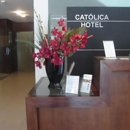 Catolica מלון